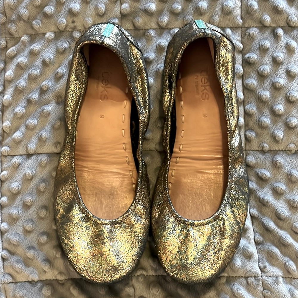 Teiks Starstruck Gold Ballet Flats ~ Size 9
